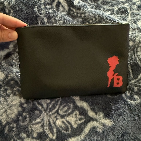 Handbags - Betty Boop Makeup Bag
